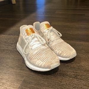 Rose Gold Adidas Tennis Shoes. size 8W